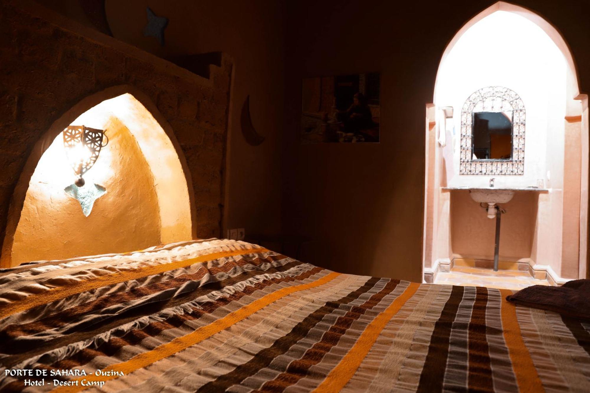 Porte De Sahara Ouzina Rom bilde
